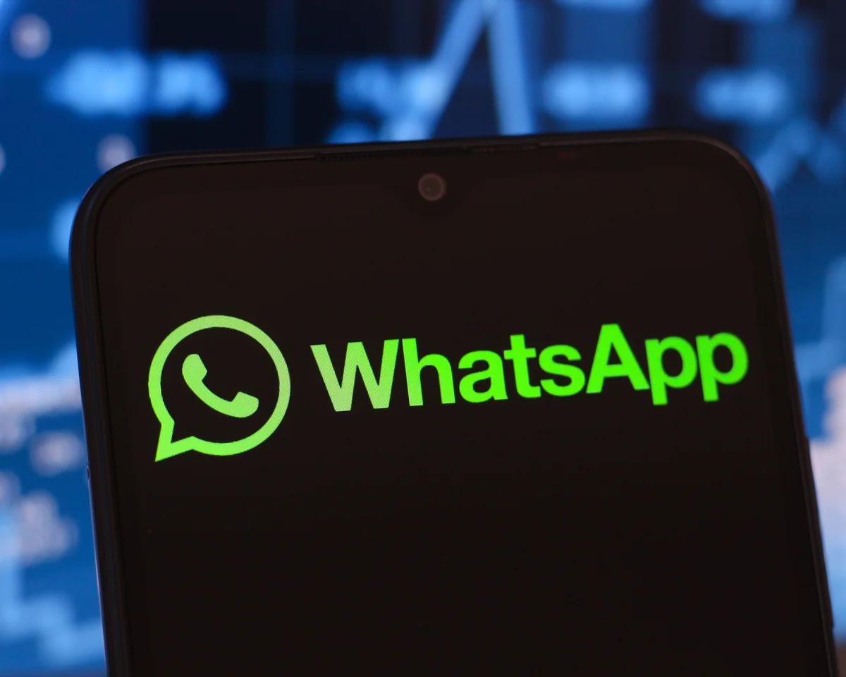 Easily manage WhatsApp account growth: Use the WhatsApp customer acquisition system for greater efficiency.